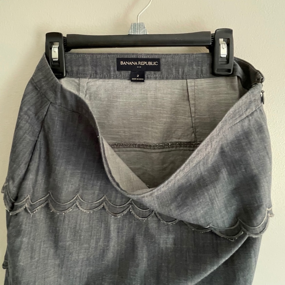 Gray Tiered Banana Republic Skirt - Picture 3 of 3